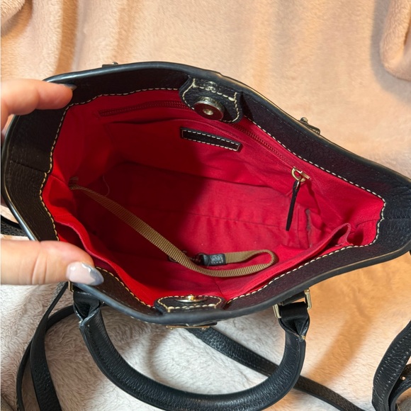 Small Dooney & Bourke Black Crossbody Bag - Picture 2 of 2